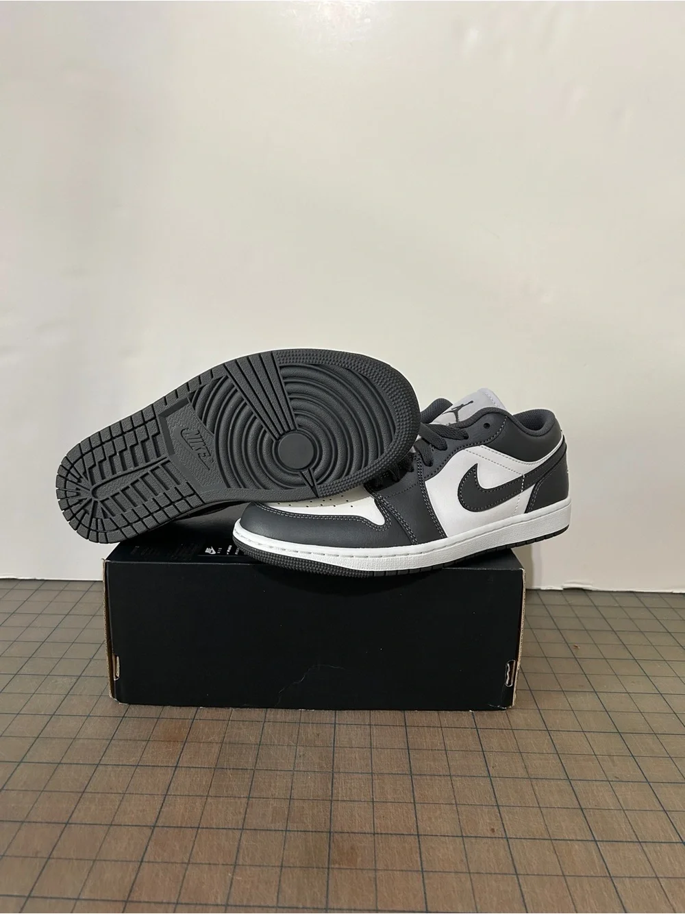 Air Jordan 1 Low ‘Grey White’